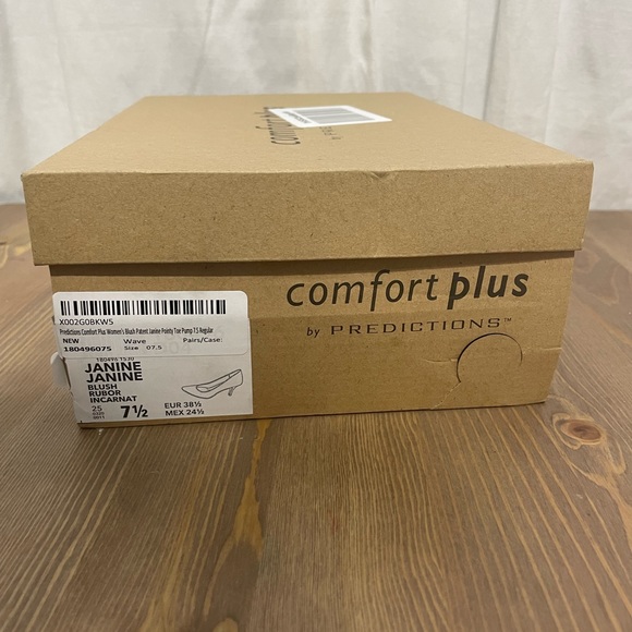 NWT 7.5 Comfort Plus Blush Janine Heal